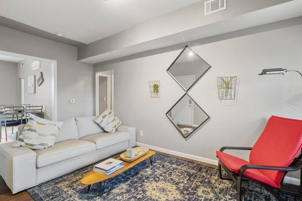 Apartment Pet&baby Friendly 2br W- In-unit Laundry Wifi *
