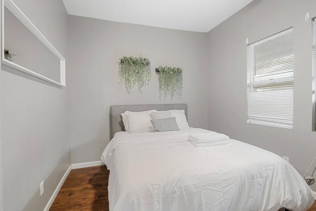 Pet&baby Friendly 2br W- In-unit Laundry Wifi * Indianapolis